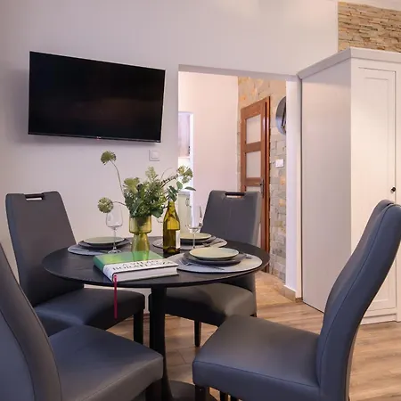 Varvedohaz Apartmanok Eger Exterior photo